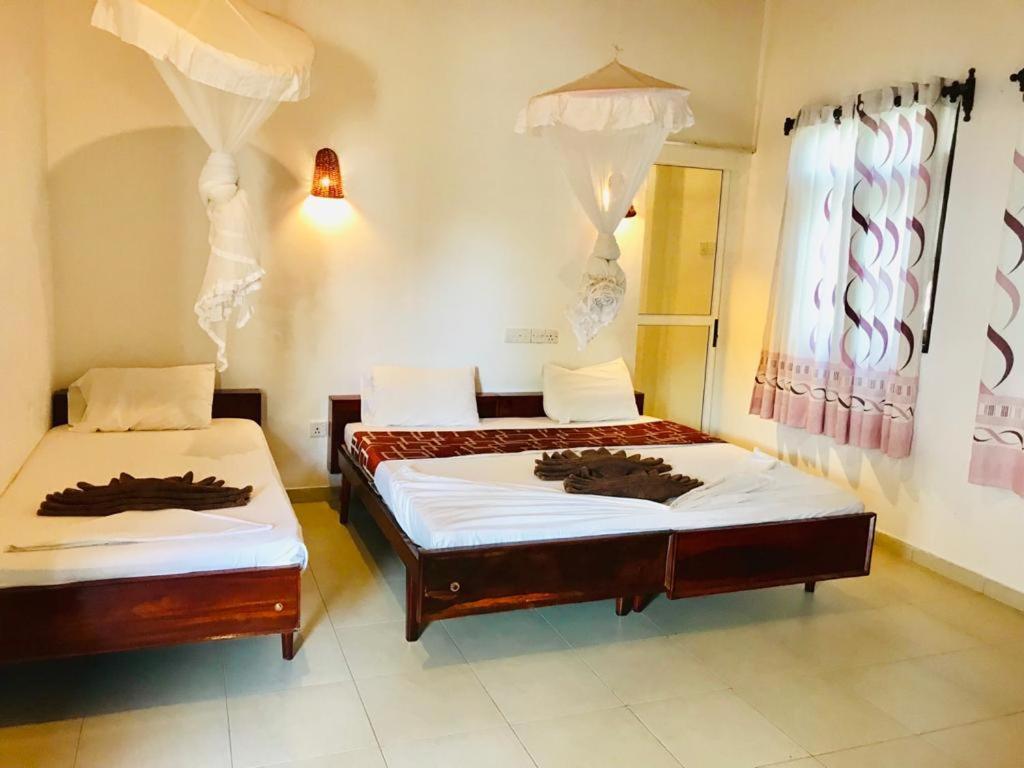 Star Holiday Resort ヒッカドゥワ エクステリア 写真