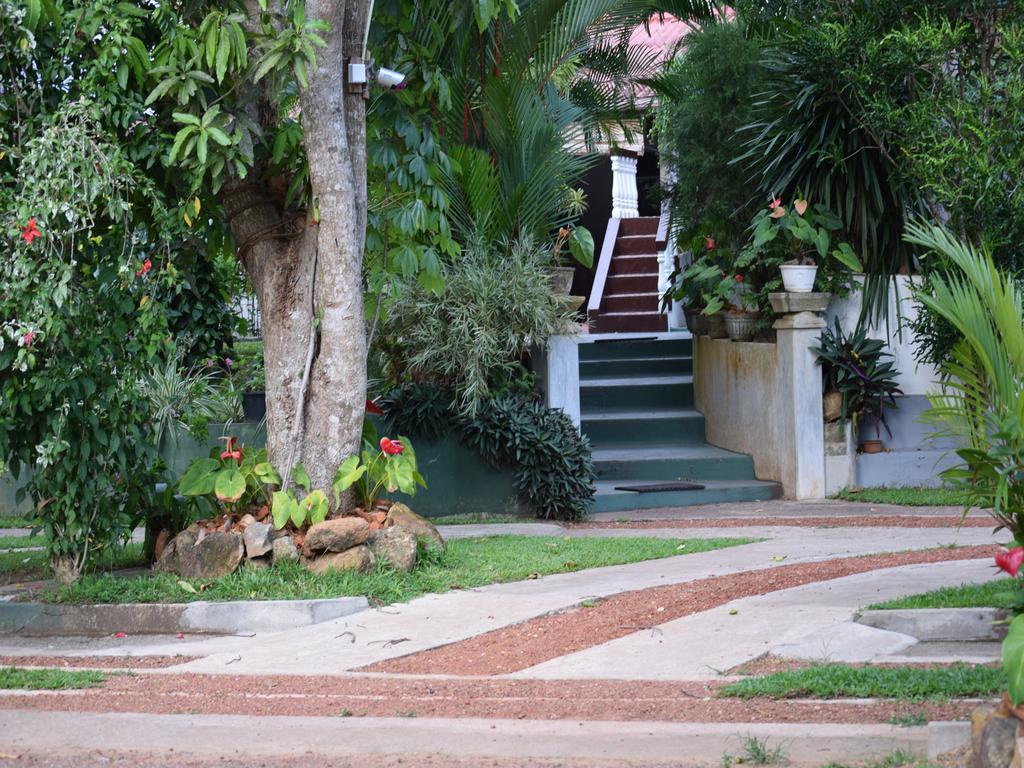 Star Holiday Resort ヒッカドゥワ エクステリア 写真