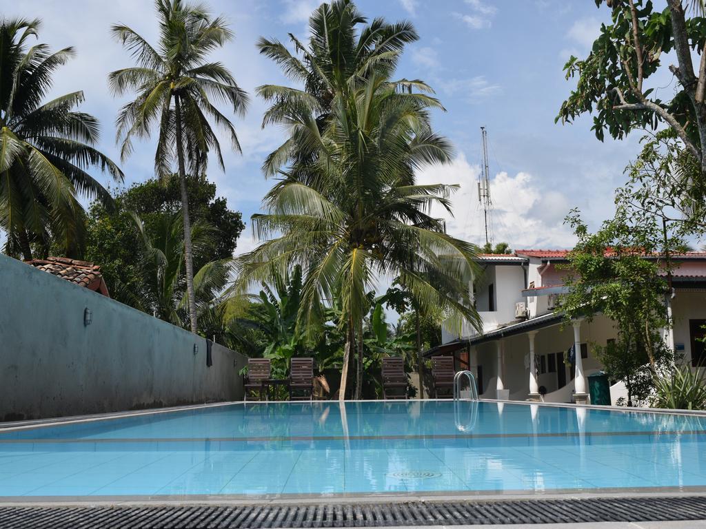 Star Holiday Resort ヒッカドゥワ エクステリア 写真